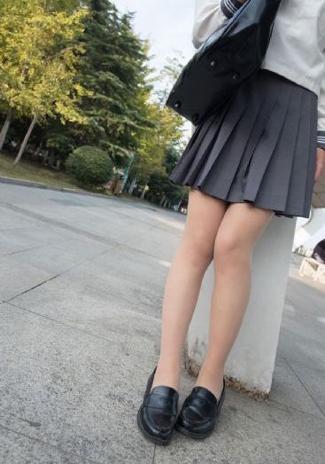 宝石之国第一季免费播放